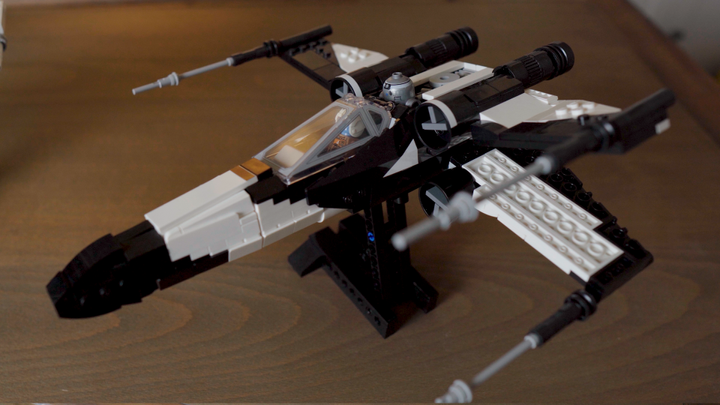 T65b X-Wing MOC Instructions (564 Pieces) by BAUFman | OpenStuds