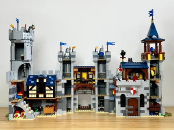 Thumbnail 6 of 10 for Alliance Castle - Alternate Build of 31120 + 31168 Medieval Castles