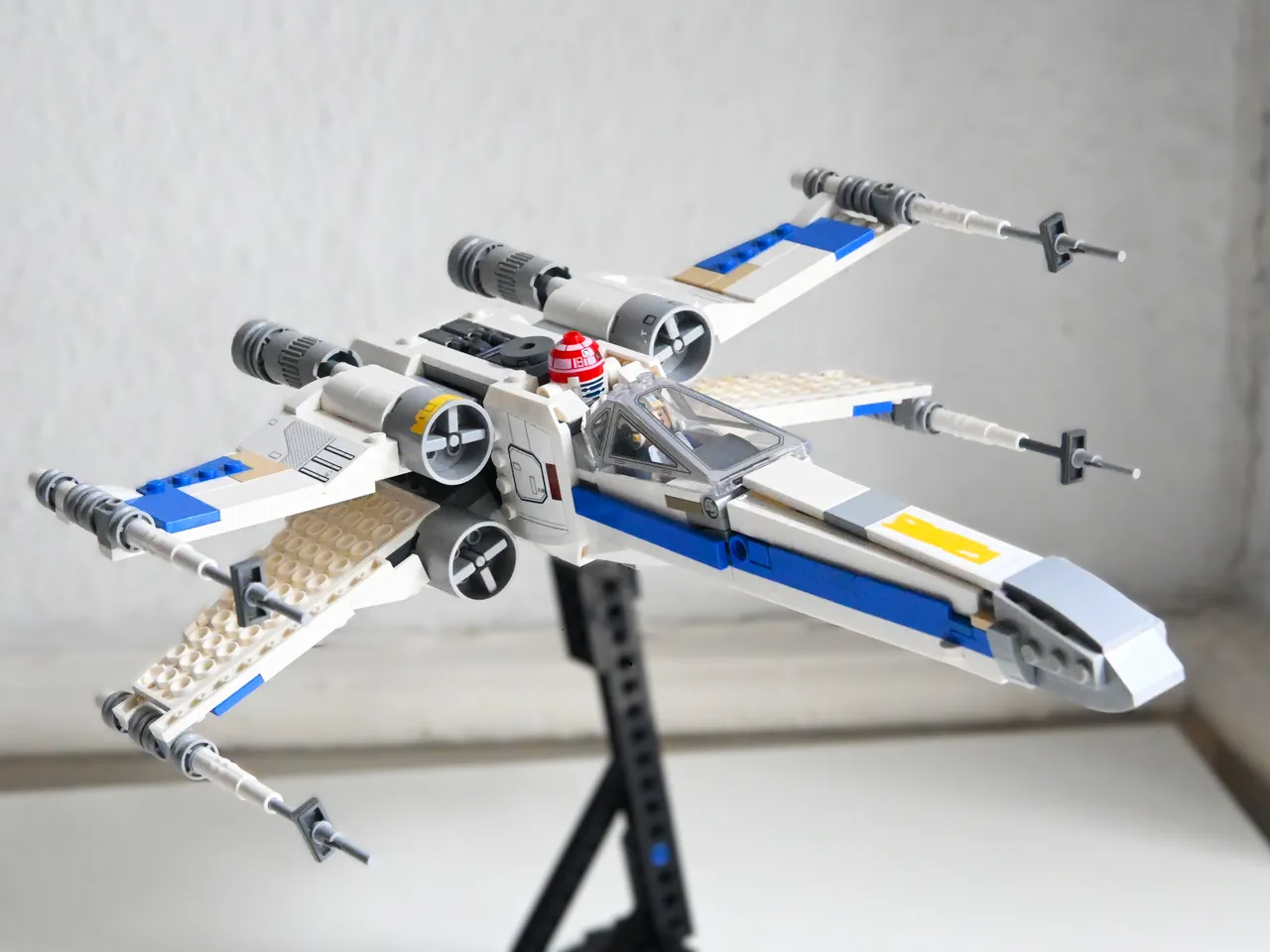 Preview image for Blue Leader X-Wing Fighter
